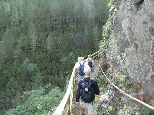 Approaching the viewpoint around the vertical pillar