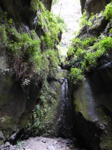 The final end to the trail, the narrow gorge through which the water gushes after a near vertical fall of 2-300m.